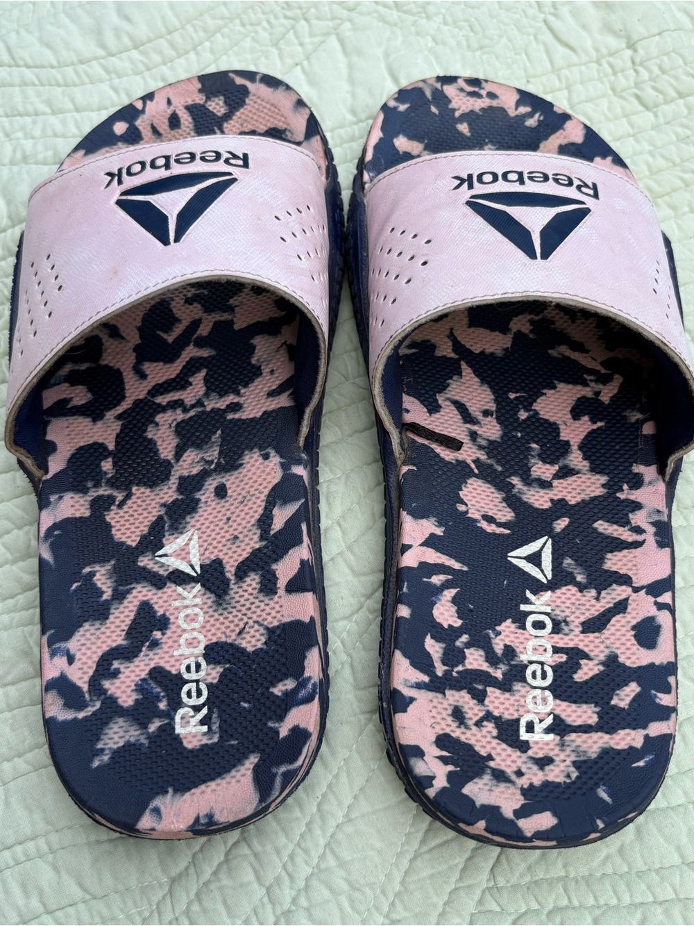 Reebok Women's Pink and Black Patterned Slide Sandals size 8